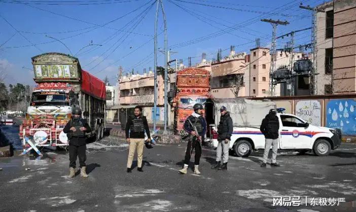 旺财28登录-谁碰中巴项目灭谁？瓜达尔港遇袭，48小时击毙177人，中方4字回应